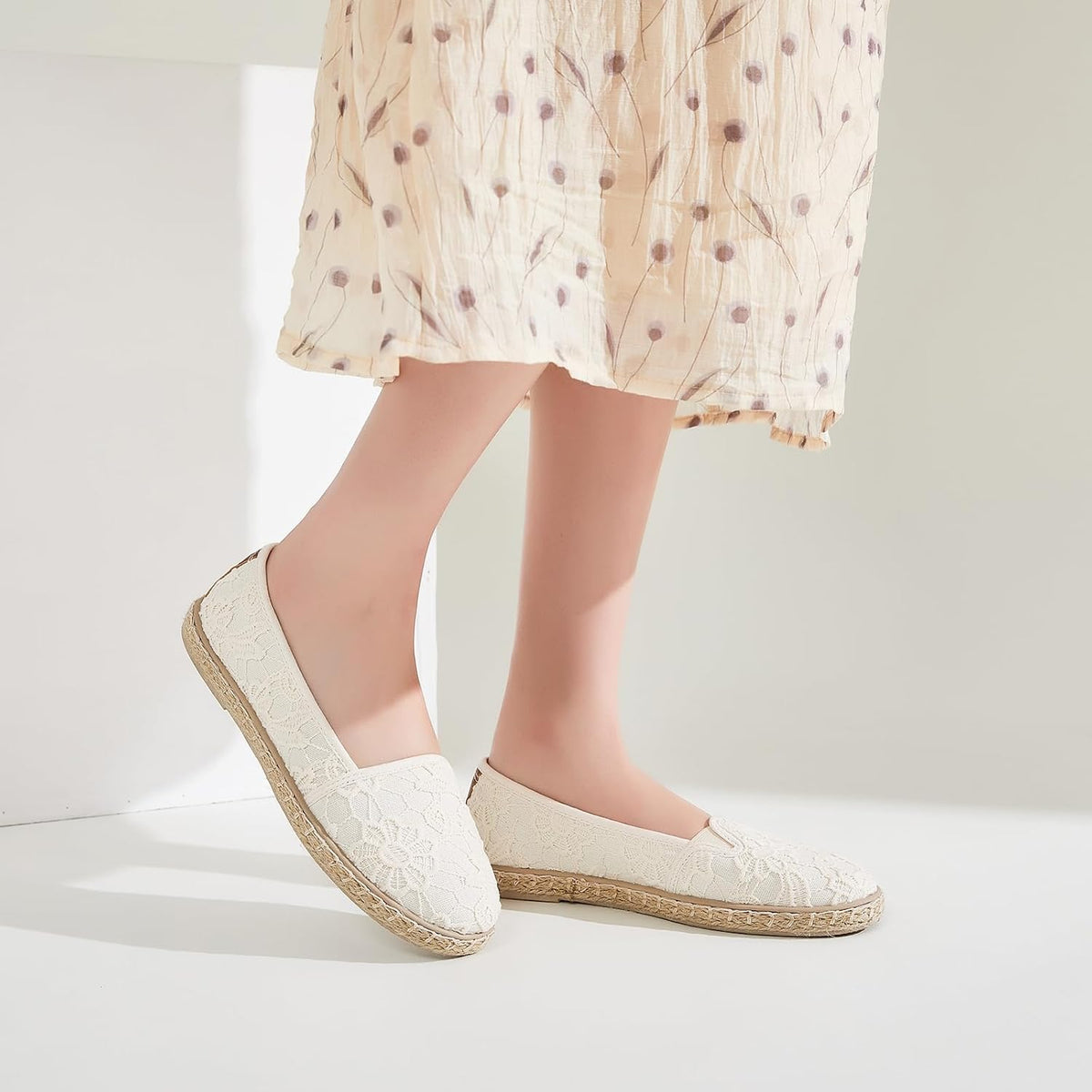 BABUDOG Women's Flats with Flower Embroideried,White Lace Ballet Flats,Comfortable Dress Flats