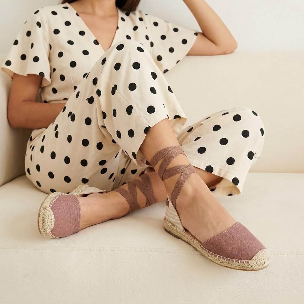 CUSHIONAIRE Talisa Espadrilles for Women, Closed Toe Wedge Sandal with Elastic Ankle Strap and Jute Wrapped Sole