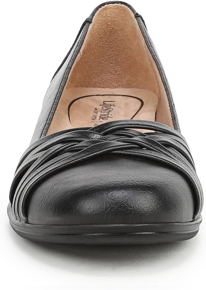 LifeStride Women's Incredible Flat