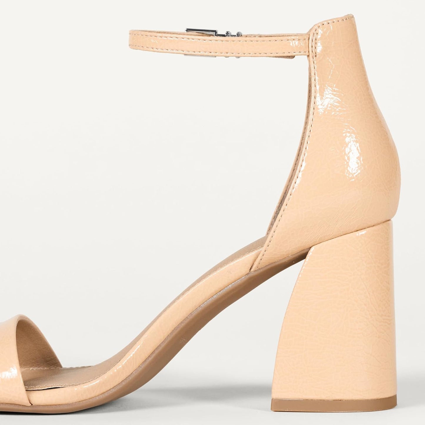 Amazon Essentials Women's Ankle Strap Block Heel Nola Sandals