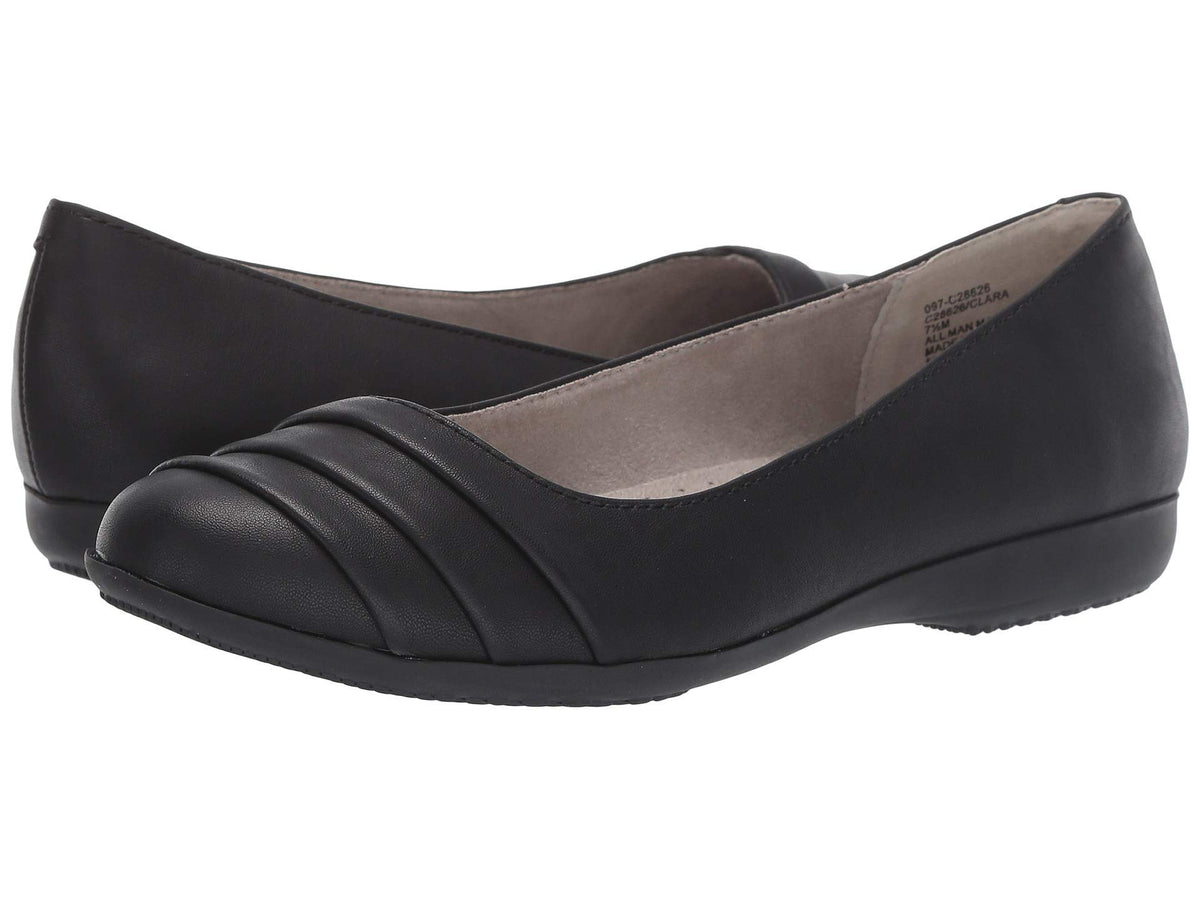 Cliffs by White Mountain Women's Clara Cushioned Ballet Flat