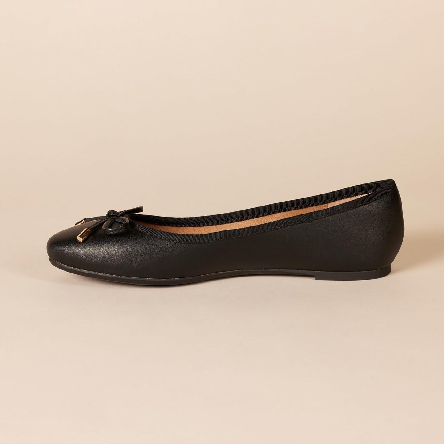 Amazon Essentials Women's Comfortable Round Toe Ballet Flats with Bow